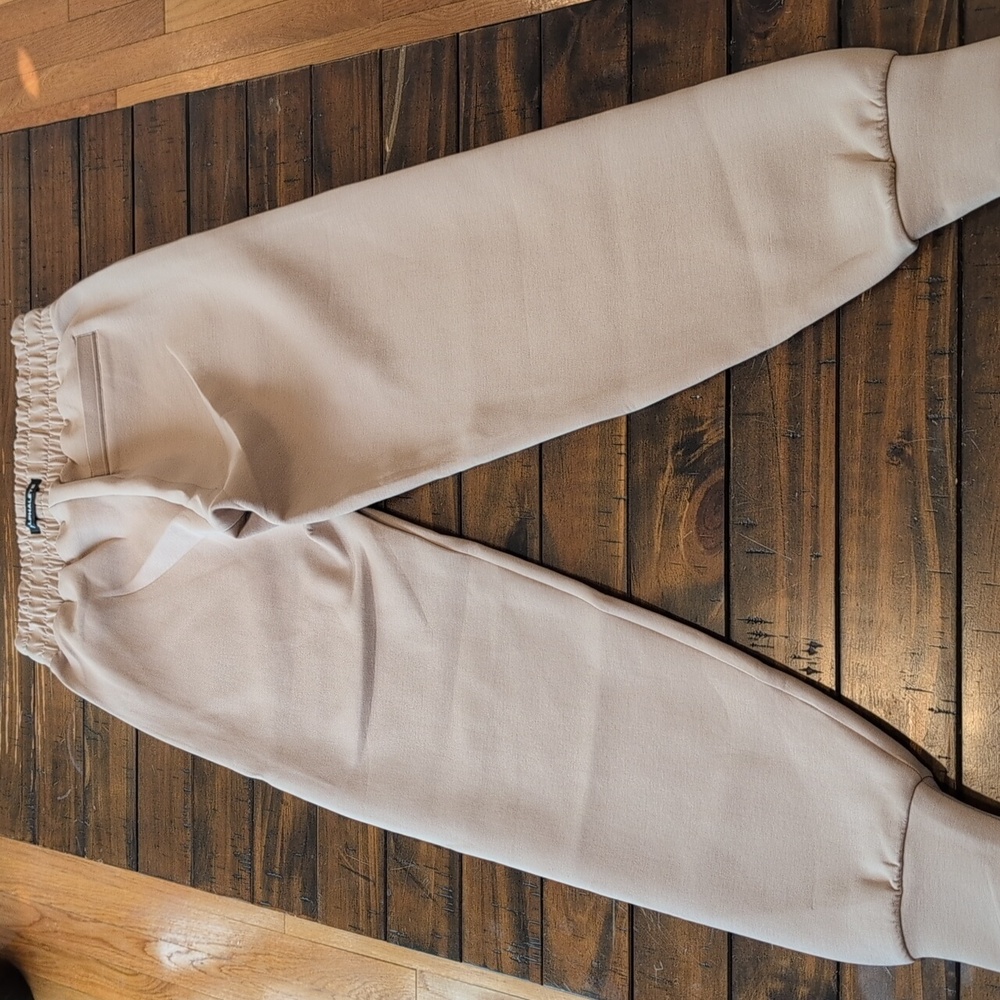 Alphalete ELMTS Relaxed Cuff Jogger - Picture 7 of 7